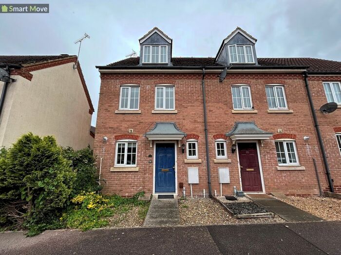 3 Bedroom Property To Rent In Thorn Road, Hampton Hargate, Peterborough, Cambridgeshire., PE7
