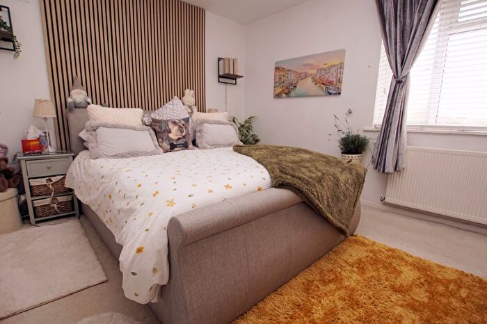 3 Bedroom End Of Terrace House For Sale In Pettycot Crescent, Gosport, PO13