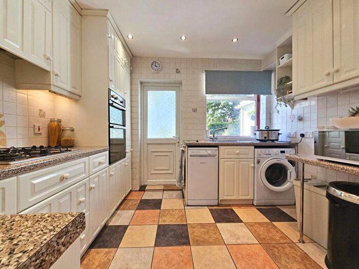 3 Bedroom House To Rent In Faringdon Avenue, Bromley, BR2