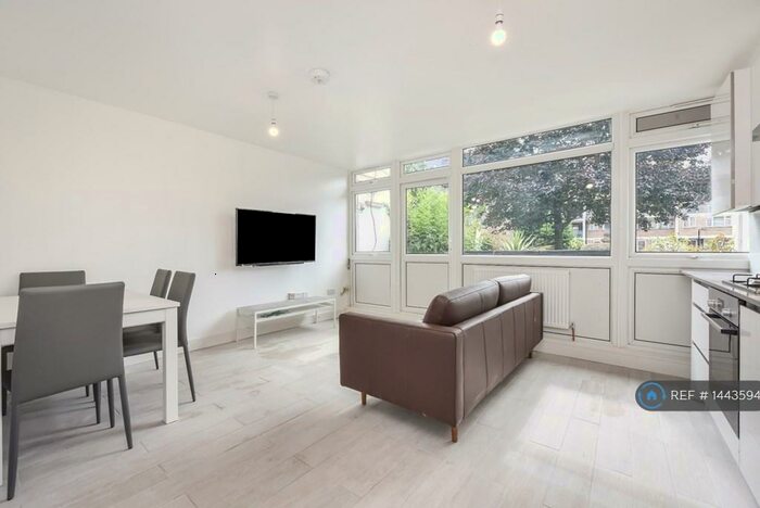 4 Bedroom Maisonette To Rent In Halstead Court, London, N1