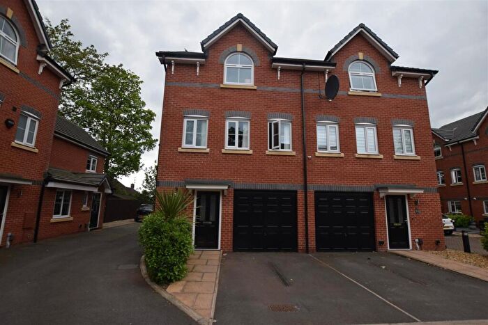 3 Bedroom House To Rent In Durness Place, Heywood, OL10