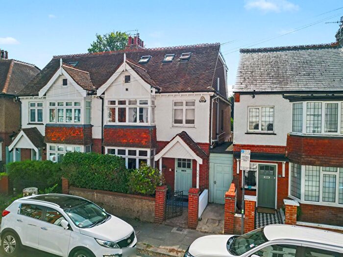 4 Bedroom Semi-Detached House For Sale In Lorna Road, Hove, BN3