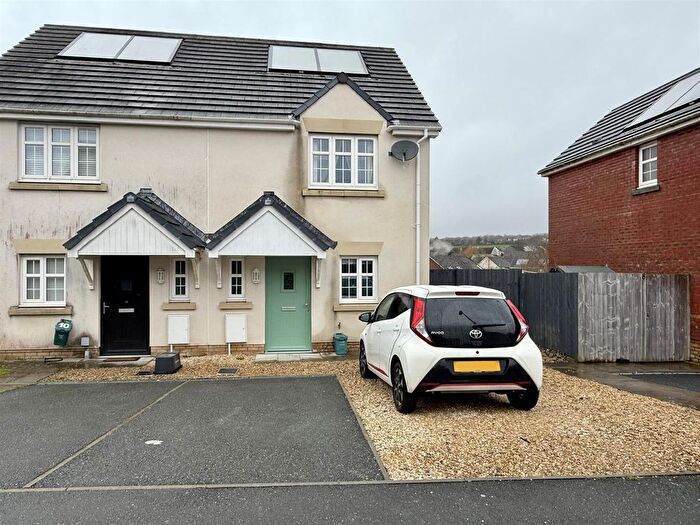 2 Bedroom Semi-Detached House For Sale In Clos Y Gwendraeth, Gorslas, Llanelli, SA14