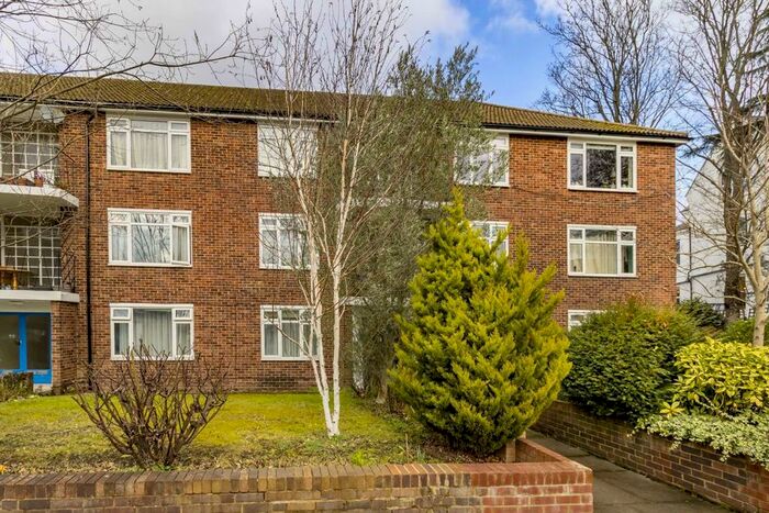 2 Bedroom Flat To Rent In Glebe Court, Grange Road, London, W5