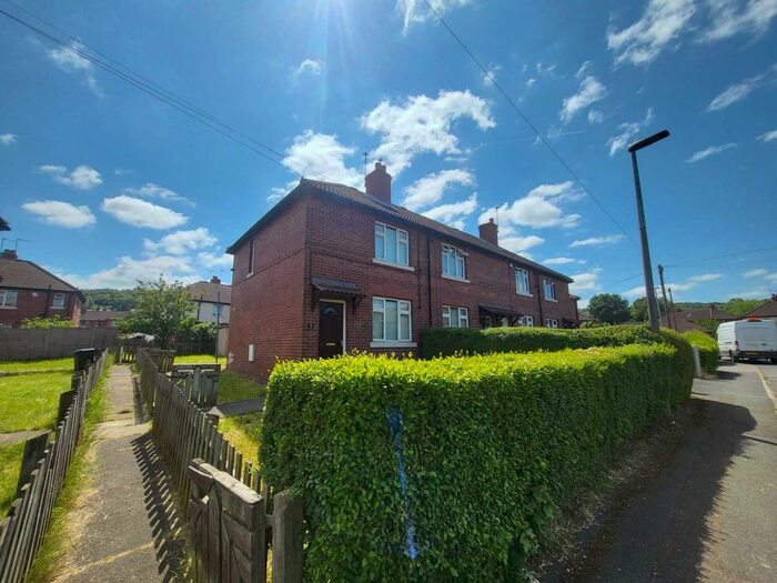 2 Bedroom End Of Terrace House To Rent In Lees Avenue, Dewsbury, WF12