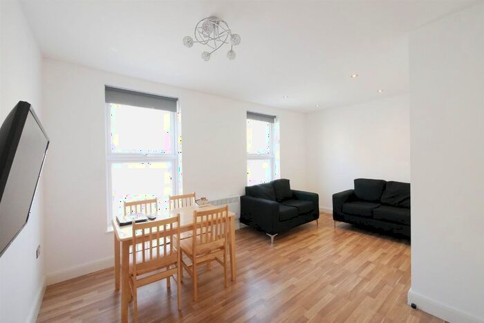 2 Bedroom Flat To Rent In Fonthill Road, Finsbury Park, N4