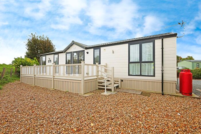 2 Bedroom Lodge For Sale In Wainfleet Bank, Wainfleet, Skegness, PE24