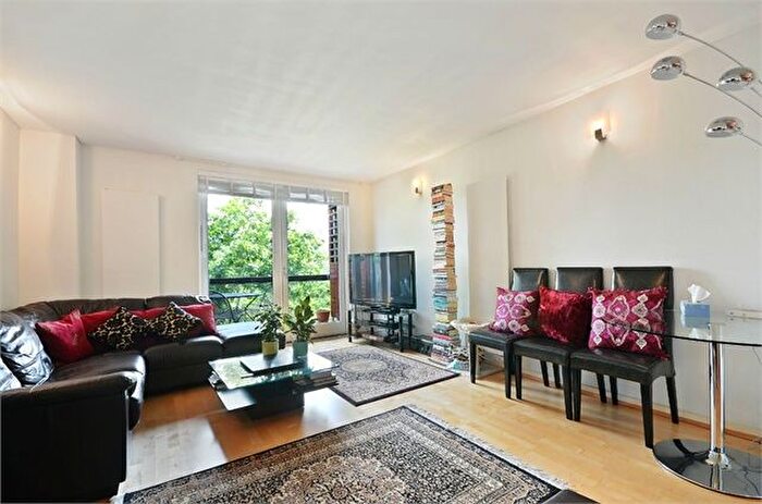 1 Bedroom Flat To Rent In West Parkside, London, SE10