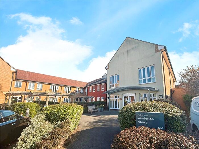 1 Bedroom Apartment For Sale In Coach House Mews, Bicester, Oxfordshire, OX26