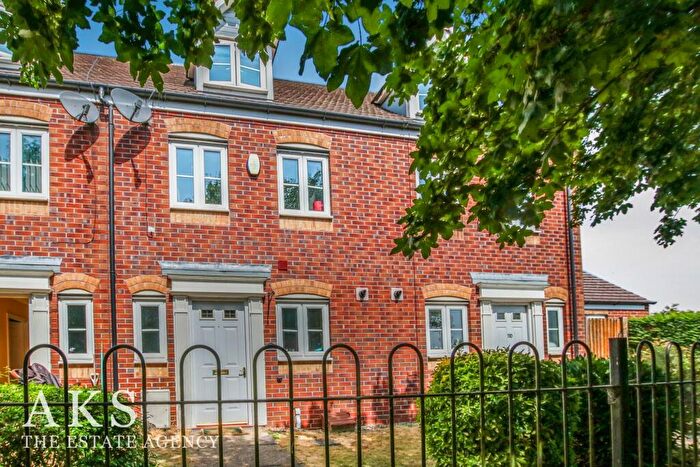 3 Bedroom Terraced House For Sale In Avon Way, Hilton, DE65