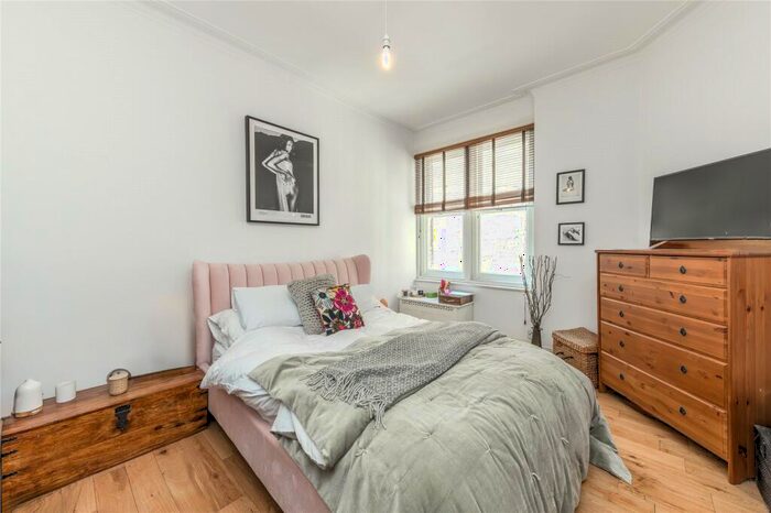 1 Bedroom Apartment To Rent In Prince Of Wales Drive, London, SW11