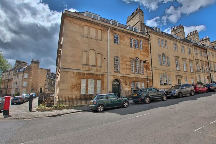 2 Bedroom Flat To Rent In Bennett Street, Bath, BA1