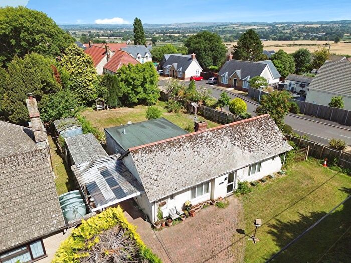 2 Bedroom Detached Bungalow For Sale In Primrose Lane, Yeovil, BA21