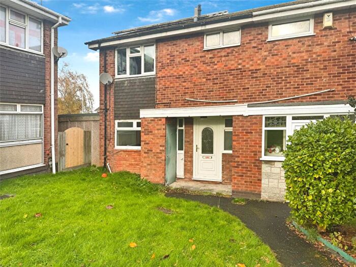 3 Bedroom Semi Detached House To Rent In Hampton Street, Dudley, West Midlands, DY2