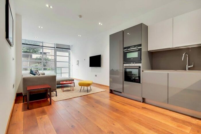 2 Bedroom Flat To Rent In Bayham Street, Camden, London, NW1