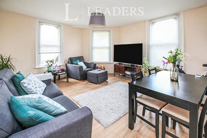 2 Bedroom Apartment To Rent In Wickham Road, Beckenham, BR3