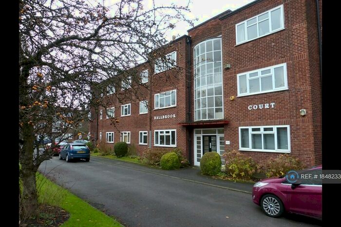 2 Bedroom Flat To Rent In Ballbrook Court, Manchester, M20
