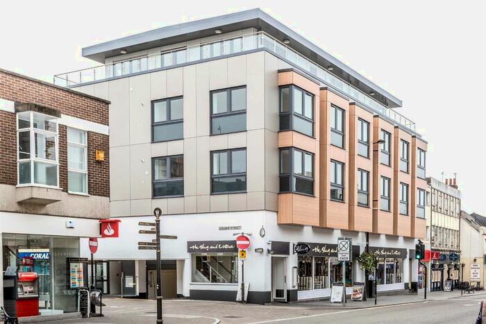 1 Bedroom Flat To Rent In Brentwood - High Street, CM14