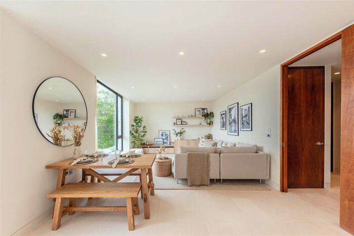 1 Bedroom Apartment To Rent In Latitude House, Oval Road, London, NW1