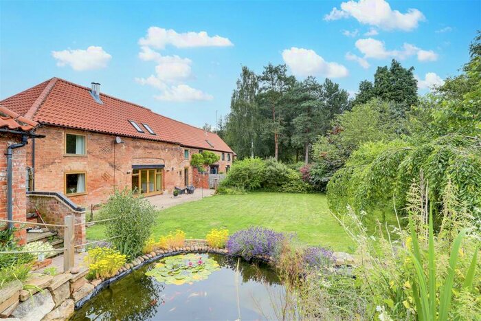 4 Bedroom Barn Conversion For Sale In Church Lane, Lowdham, Nottinghamshire, NG14