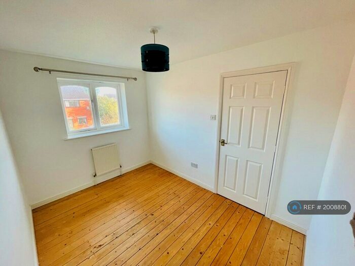 2 Bedroom Terraced House To Rent In Osborne Close, Ettiley Heath