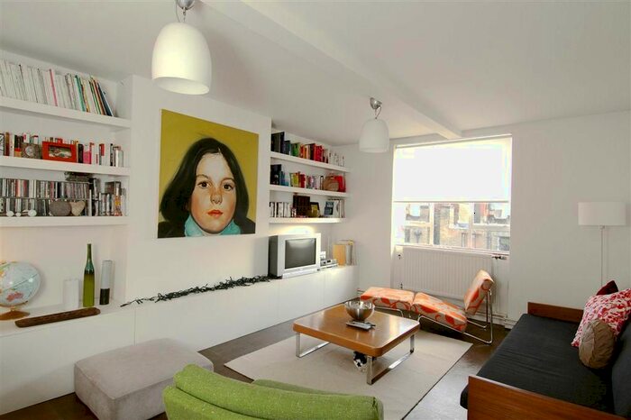 3 Bedroom Flat To Rent In Charles Rowan House, Margery Street, London, WC1X