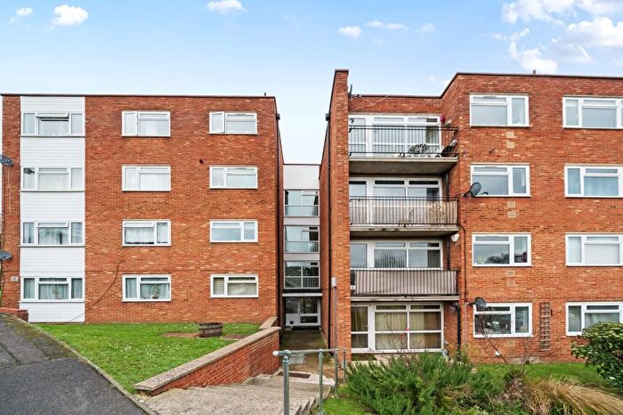 2 Bedroom Flat For Sale In Maidenhead, Berkshire, SL6