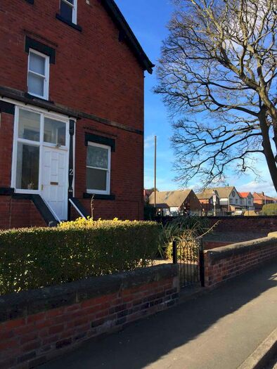 1 Bedroom Flat To Rent In Chestnut Avenue, Crossgates, LS15