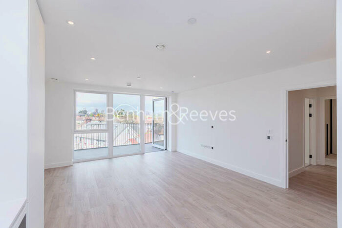2 Bedroom Apartment To Rent In Beresford Avenue, Wembley, HA0