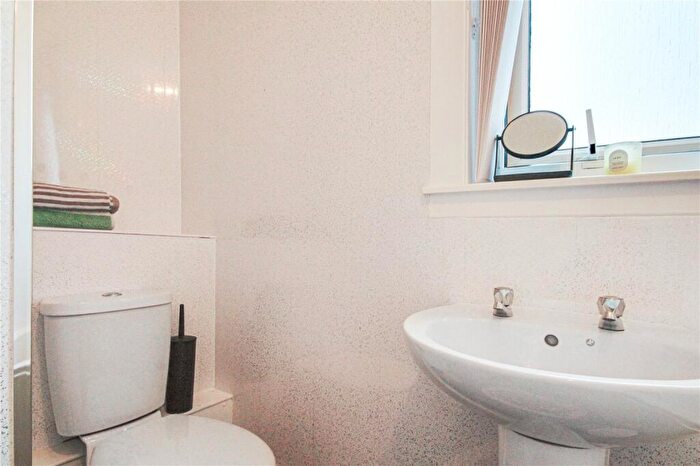 1 Bedroom Flat For Sale In Goschen Place, Broxburn, West Lothian, EH52