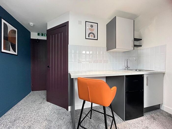 1 Bedroom Studio To Rent In Clarendon Road, Luton, Bedfordshire, LU2