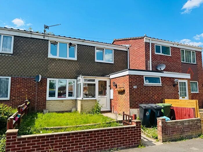 3 Bedroom Terraced House For Sale In Islandsmead, Swindon, SN3