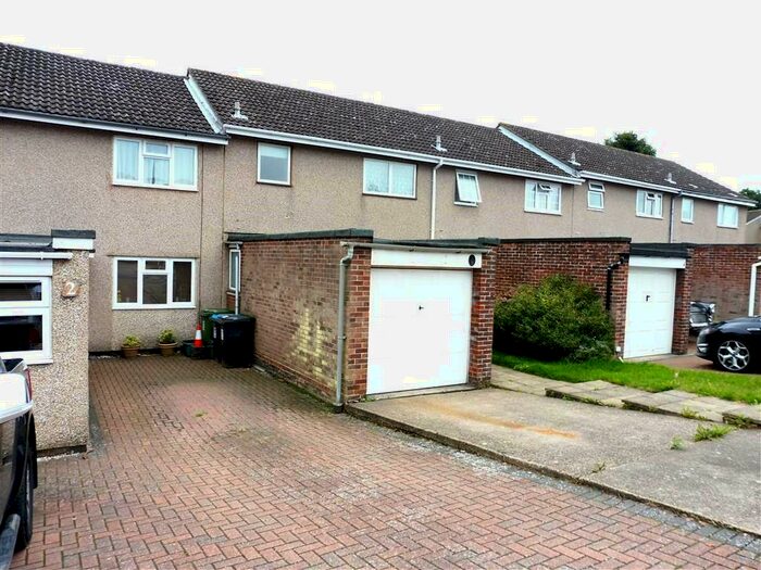 3 Bedroom House To Rent In Claymore, Hemel Hempstead, HP2