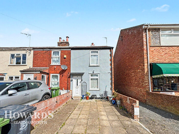 2 Bedroom End Of Terrace House For Sale In Stanley Road, Great Yarmouth, NR30