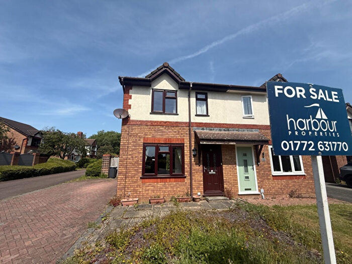 3 Bedroom Semi-Detached House For Sale In Ramsgate Close, Warton, PR4