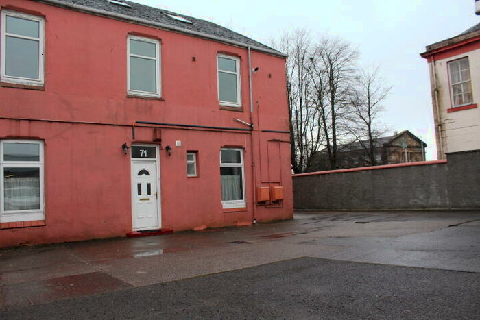 2 Bedroom Ground Flat To Rent In A Glasgow Road, Dumbarton, G82