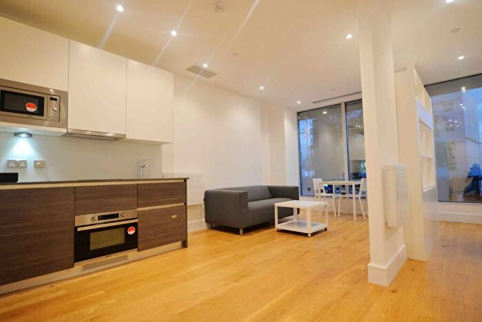 Studio To Rent In Staines Road, Hounslow, TW3