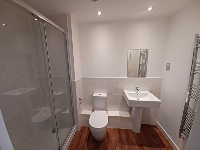 2 Bedroom Flat To Rent In Hartington Road, Altrincham, WA14