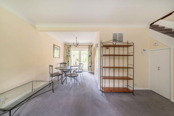 3 Bedroom Property To Rent In Bittacy Hill, Mill Hill East, London, NW7