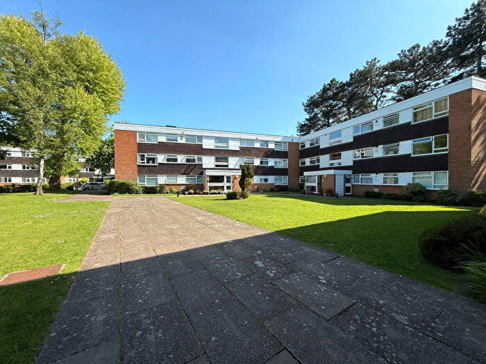 2 Bedroom Apartment For Sale In Northdown Road, Solihull, B91