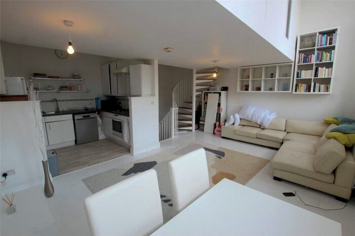 3 Bedroom Detached House To Rent In Symphony Mews, London, W10