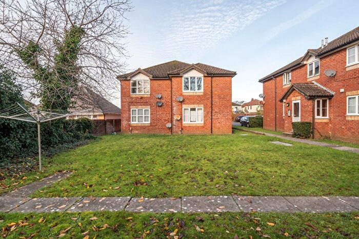 Studio To Rent In North East Road, Sholing, Southampton, Hampshire, SO19