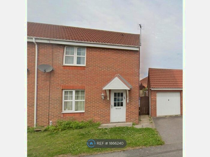 3 Bedroom Semi-Detached House To Rent In Airedale Drive, Bridlington, YO16