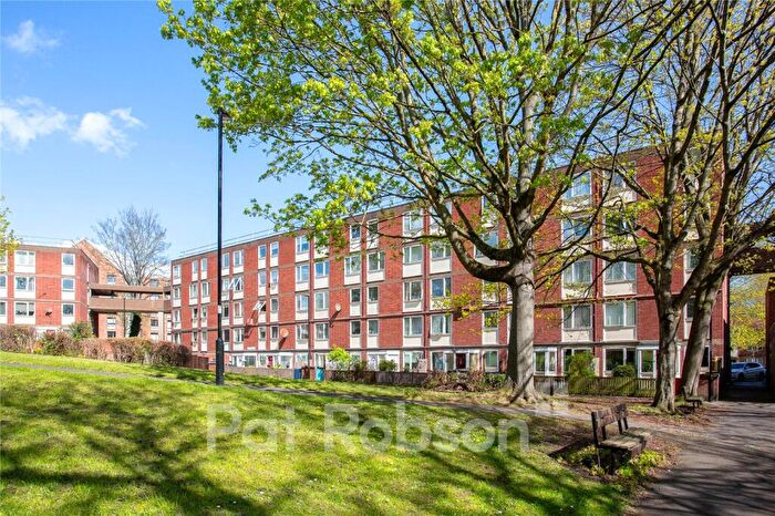 2 Bedroom Apartment For Sale In St. Ann's Close, Newcastle Upon Tyne, Tyne And Wear, NE1