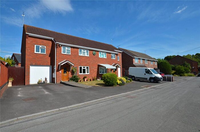 4 Bedroom Semi-Detached House For Sale In South Mill Road, Amesbury, Salisbury, Wiltshire, SP4