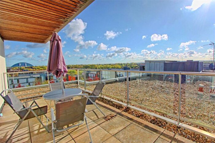 2 Bedroom Penthouse To Rent In Emerald House, Merrivale Mews, Milton Keynes, MK9