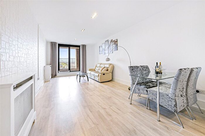 2 Bedroom Flat To Rent In Cromwell Road, South Kensington, SW7