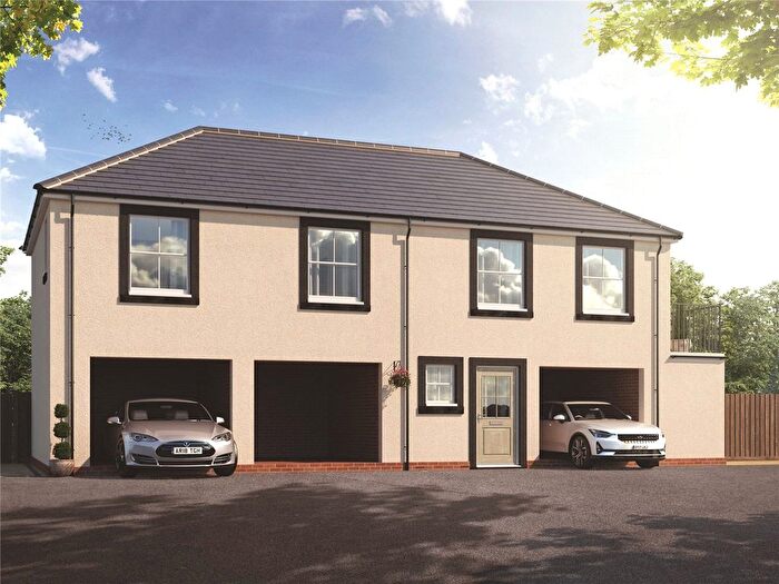 2 Bedroom Flat For Sale In Higher Newham Lane, Newham, Truro, Cornwa, TR1