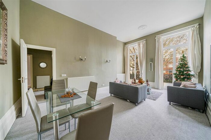 1 Bedroom Flat To Rent In Holland Park Avenue, London, W11