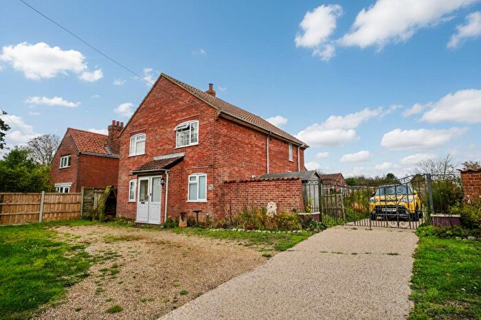 3 Bedroom Detached House For Sale In Mundesley Road, Paston, NR28